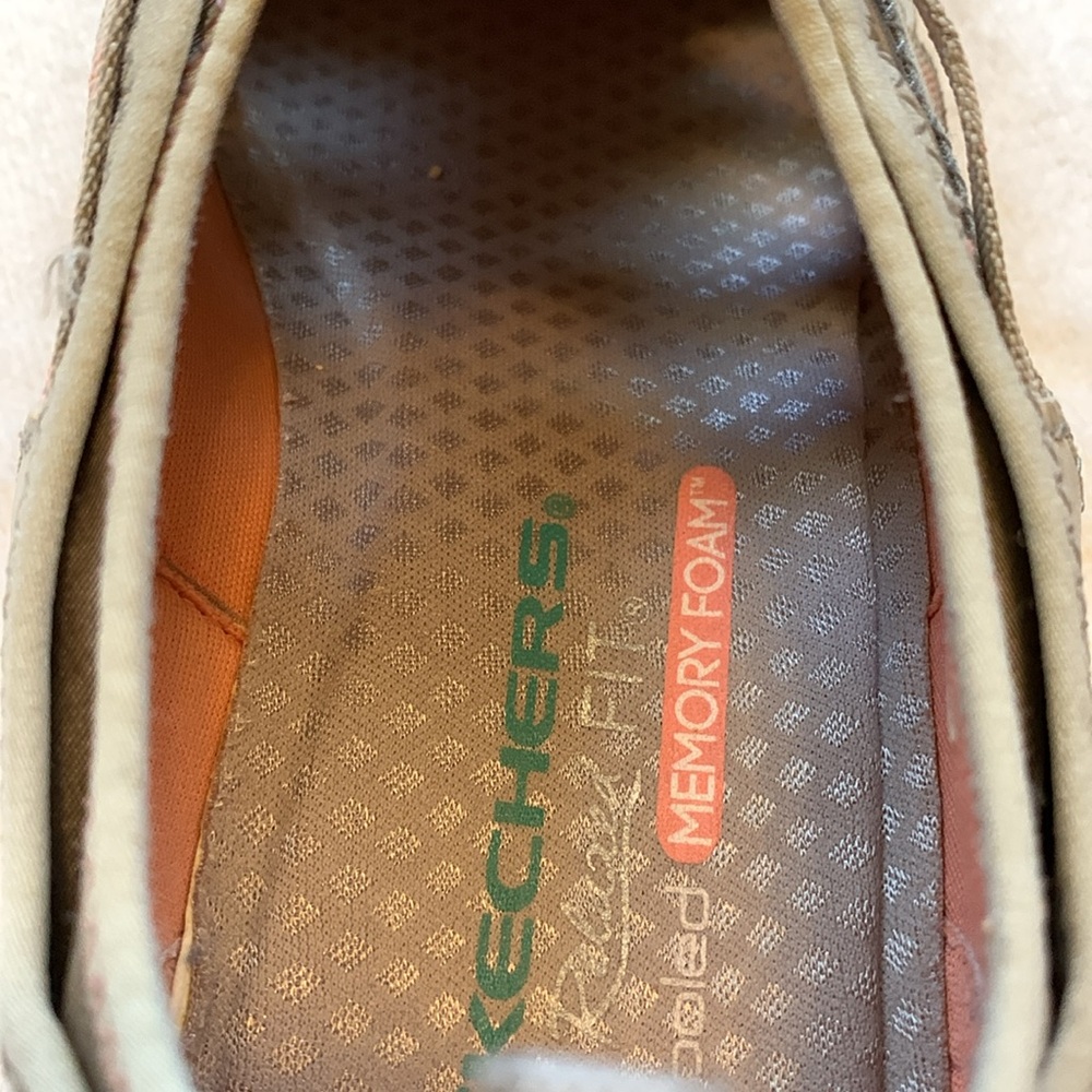 Skechers relaxed fit, air cooled, memory foam, tennis shoes, sneakers size 7 - Picture 10 of 10